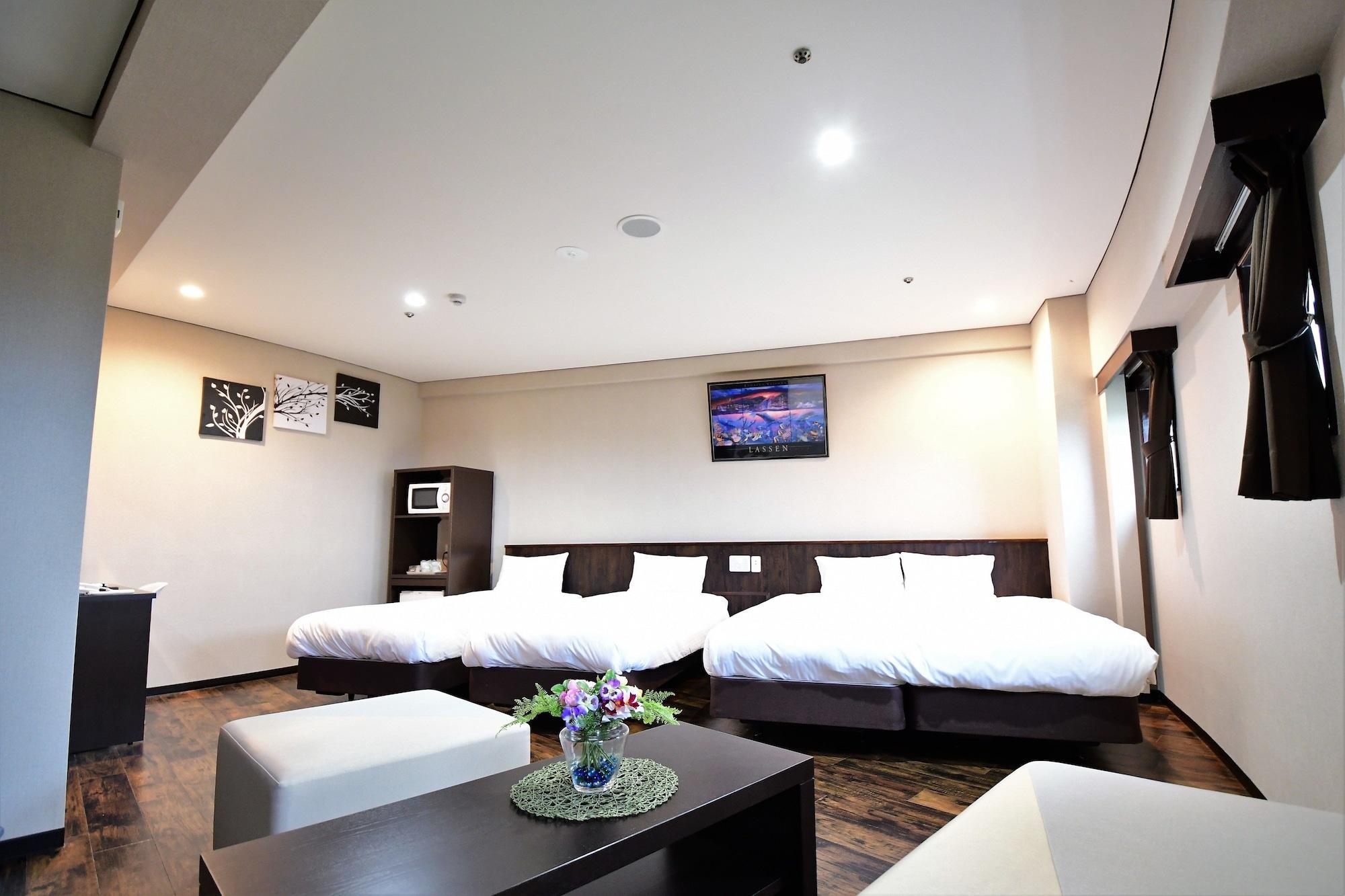 Rycom Crystal Hotel Okinawa Екстериор снимка